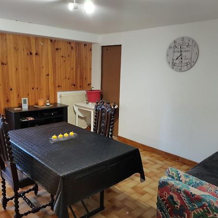 Mon Petit Studio Lägenhet Montmorillon Exteriör bild