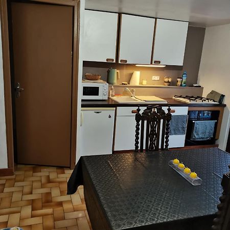 Mon Petit Studio Lägenhet Montmorillon Exteriör bild