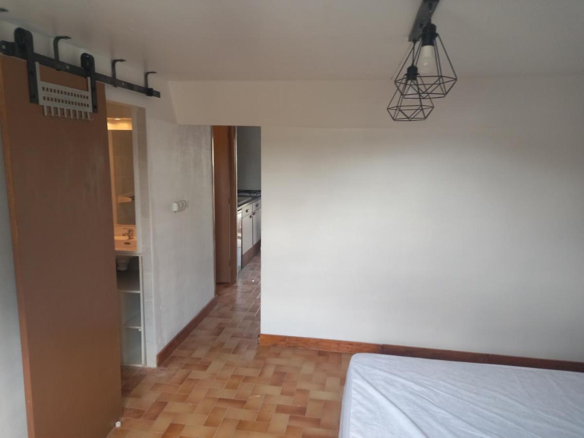 Mon Petit Studio Lägenhet Montmorillon Exteriör bild